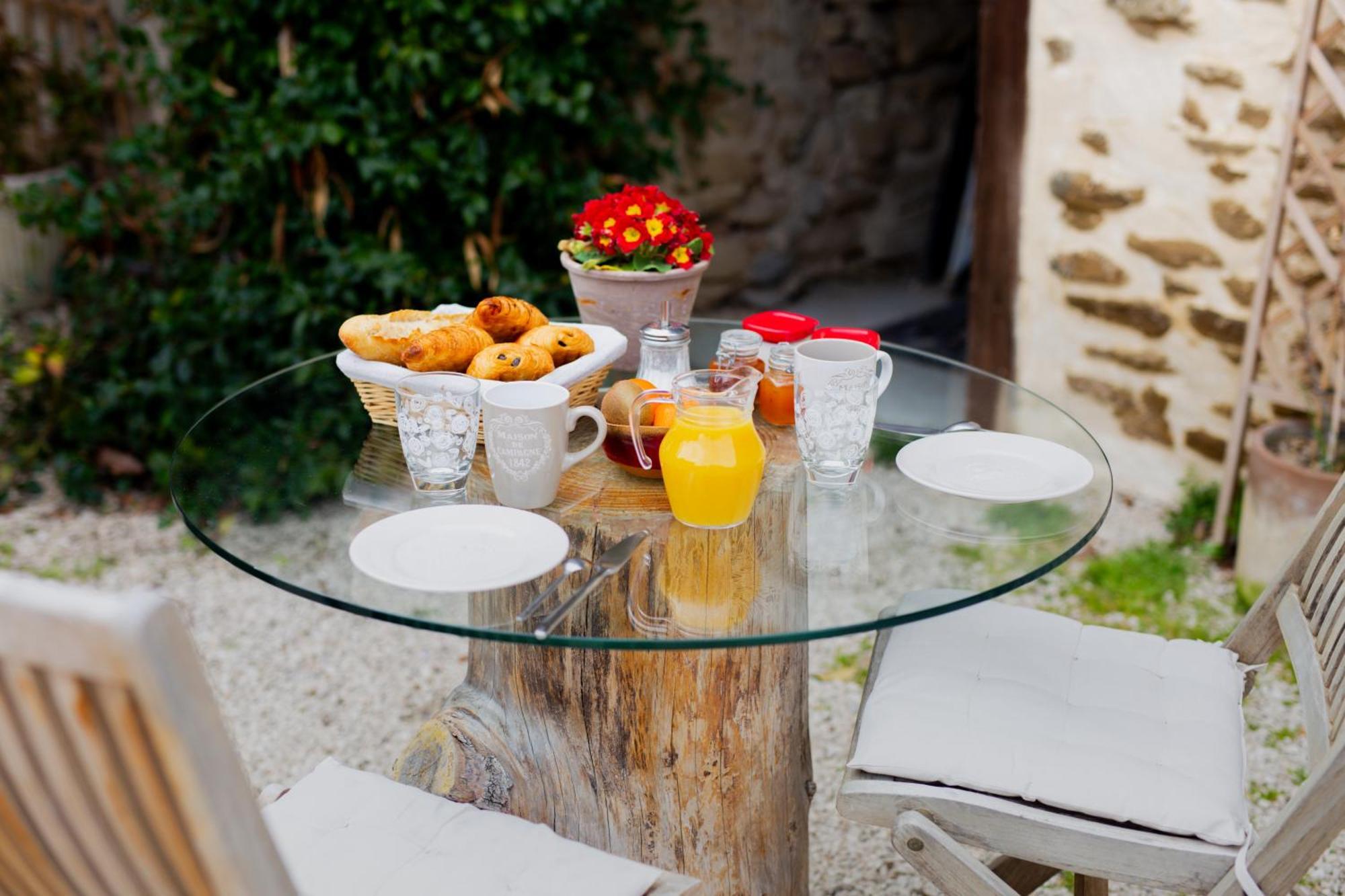 Bed and Breakfast Mas De L'Amme Valréas Exterior foto
