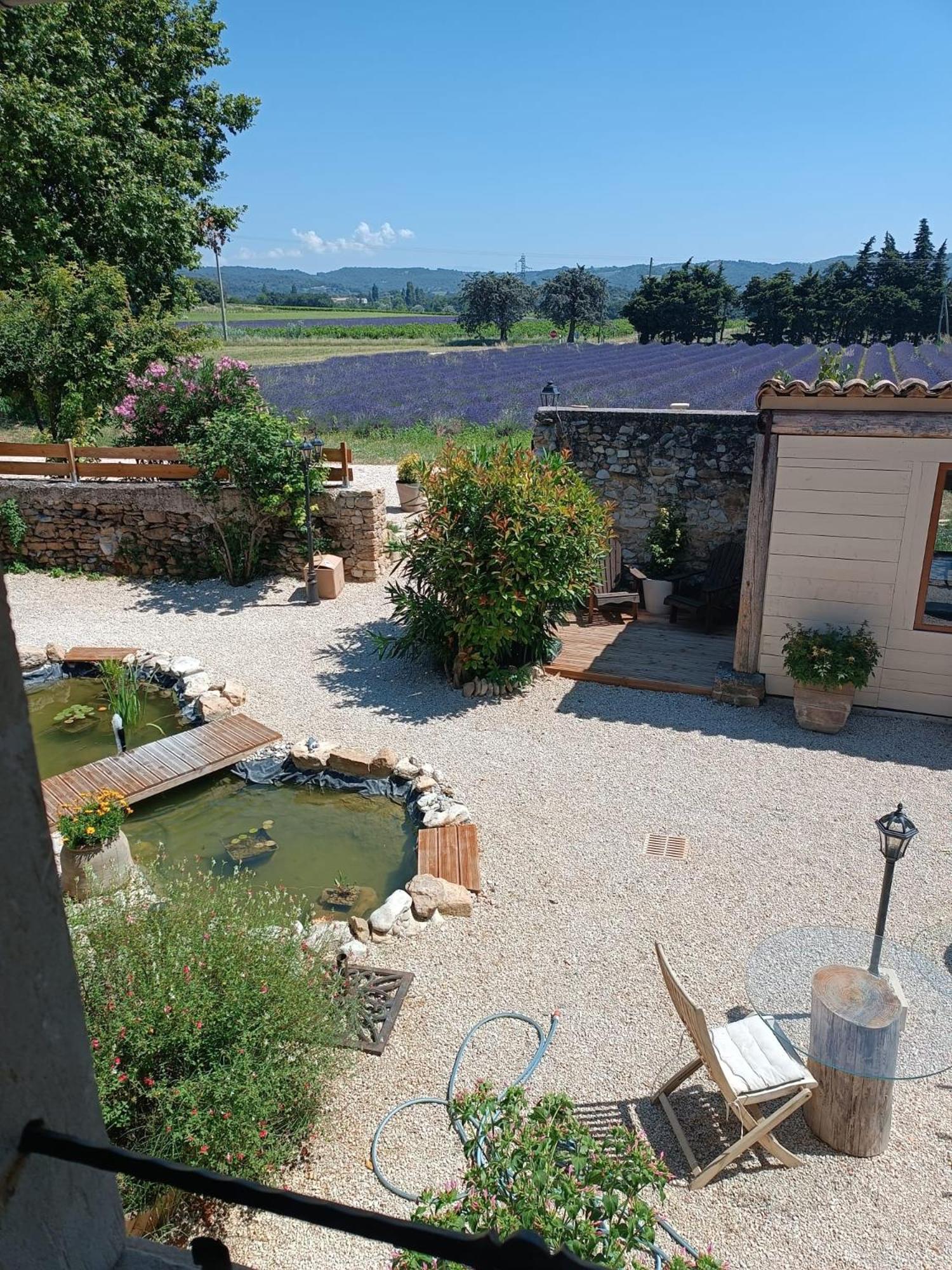 Bed and Breakfast Mas De L'Amme Valréas Exterior foto